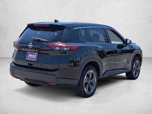Used 2025 Nissan Rogue SV FWD image 5