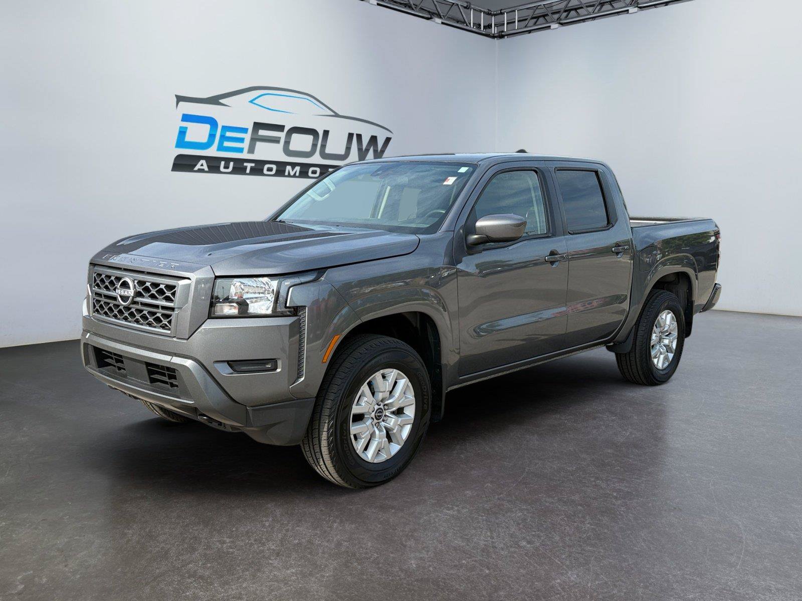 Used 2023 Nissan Frontier SV w/ Tow Package AWD/4WD image 7