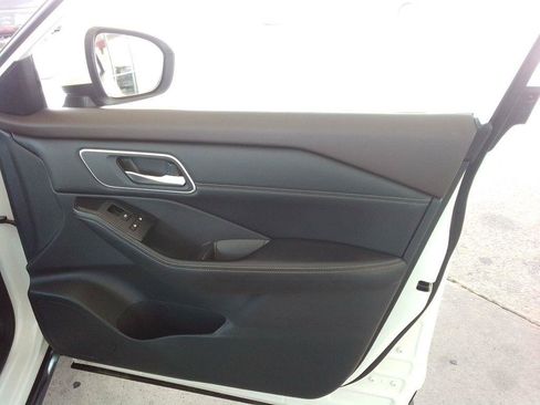 Used 2017 Nissan Rogue SL w/ SL Premium Package AWD/4WD image 24