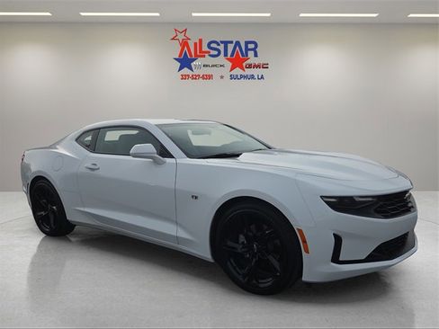 Used 2024 Chevrolet Camaro LT image 1