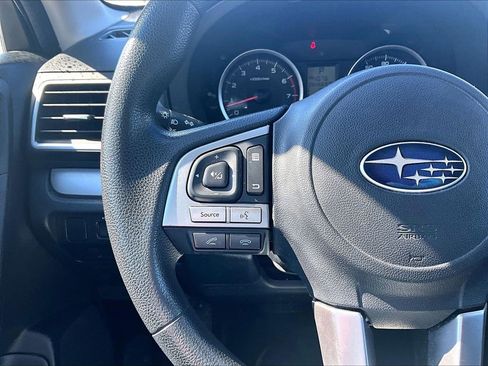 Used 2017 Subaru Forester 2.5i Premium image 16
