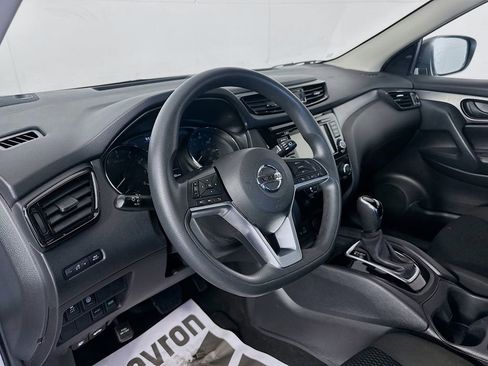 Used 2022 Nissan Rogue Sport S image 9