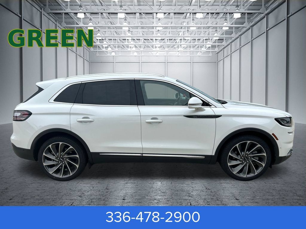 Certified 2023 Lincoln Nautilus Reserve w/ Equipment Group 201A AWD/4WD image 9