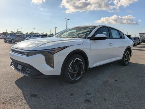 New 2025 Kia K4 GT-Line Turbo FWD image 9