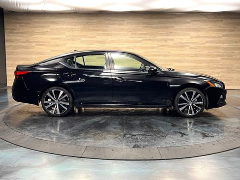 Used 2022 Nissan Altima 2.5 SR FWD image 26