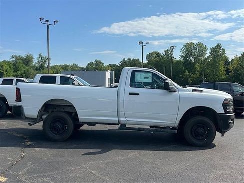 Used 2026 RAM 2500 Tradesman AWD/4WD image 10