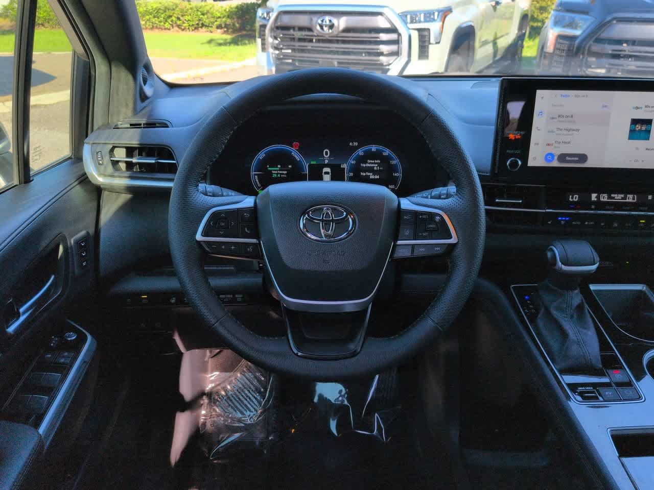 Used 2026 Toyota Sienna Platinum AWD/4WD image 16