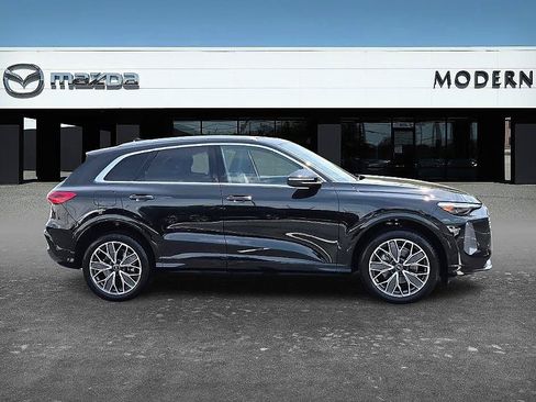 Used 2025 Audi Q5 Premium Plus AWD/4WD image 6