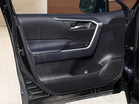 Used 2024 Toyota RAV4 XLE image 27