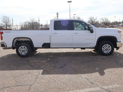 Used 2024 Chevrolet Silverado 2500 LT AWD/4WD image 14