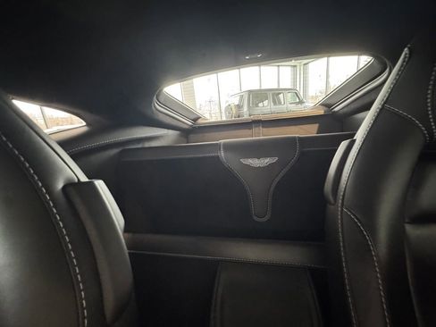 Used 2020 Aston Martin V8 Vantage Coupe image 43