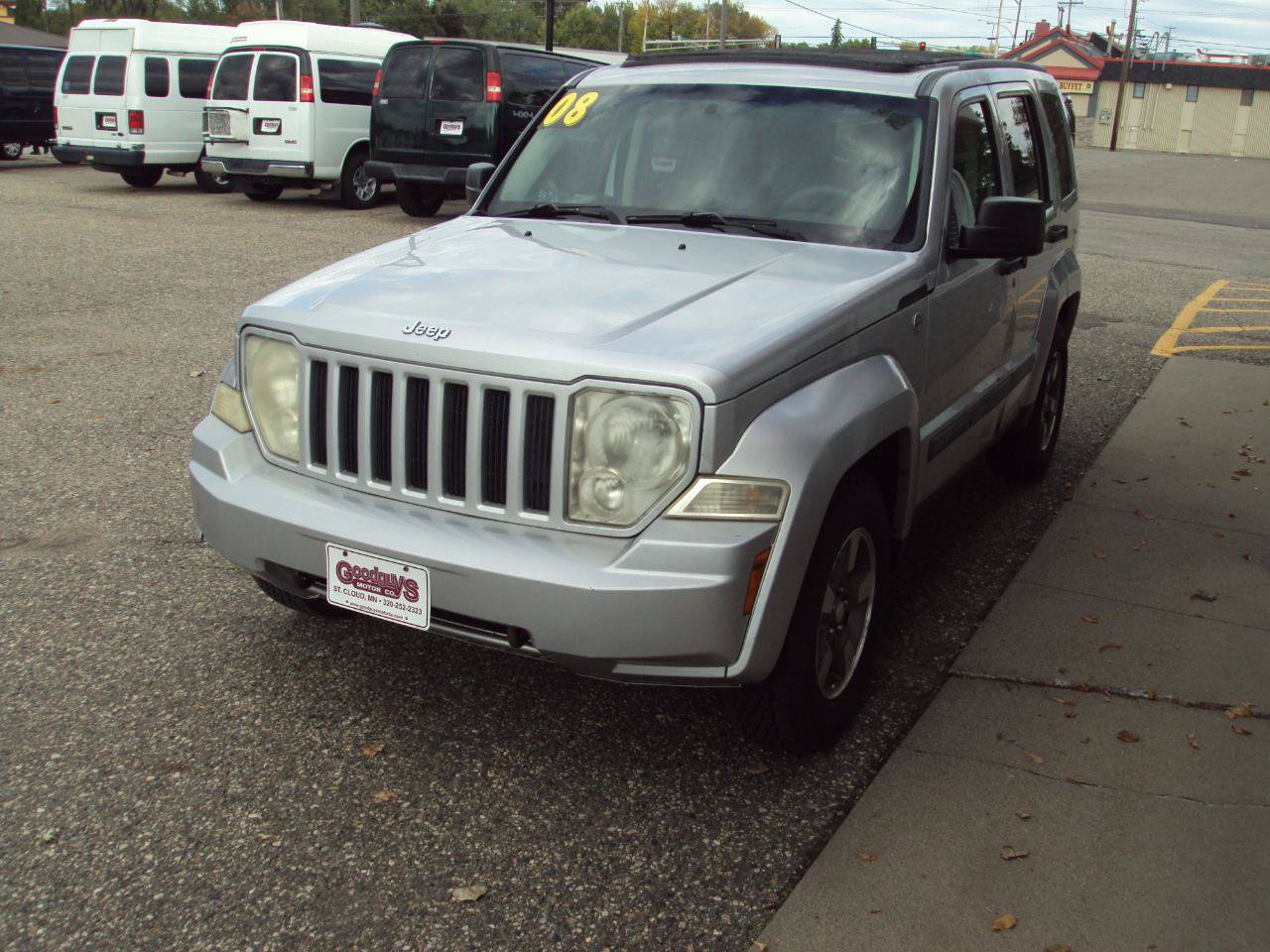 Used 2008 Jeep Liberty Sport w/ Popular Equipment Group AWD/4WD image 4