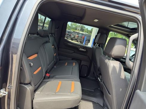 Used 2023 GMC Sierra 1500 AT4 w/ AT4 Preferred Package image 14