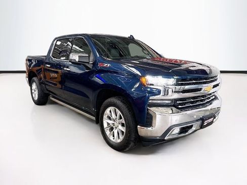 Used 2021 Chevrolet Silverado 1500 LTZ w/ LTZ Premium Package AWD/4WD image 3