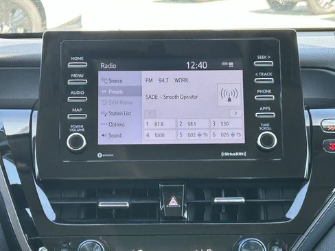 Used 2023 Toyota Camry SE image 14