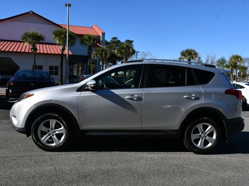Used 2013 Toyota RAV4 XLE image 2
