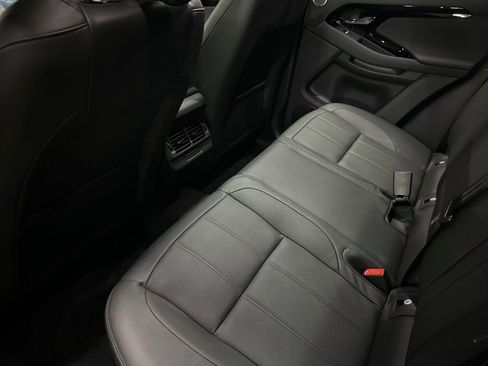 Used 2026 Land Rover Range Rover Evoque Dynamic SE AWD/4WD image 21