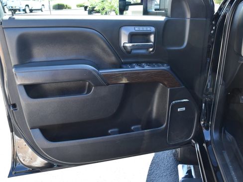Used 2019 GMC Sierra 2500 Denali AWD/4WD image 14
