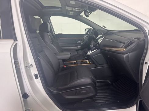Used 2022 Honda CR-V Touring image 4