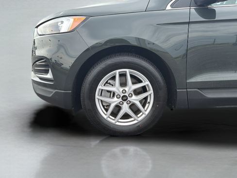Used 2024 Ford Edge SEL AWD/4WD image 30