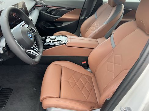 New 2026 BMW i5 eDrive40 w/ M Sport Package image 16