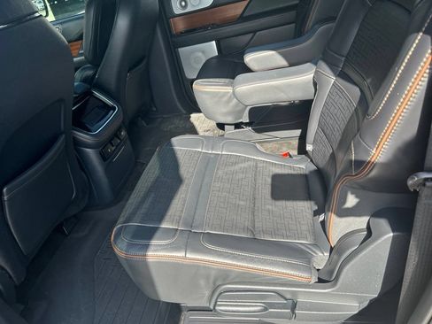 Used 2023 Lincoln Navigator L Black Label AWD/4WD image 16