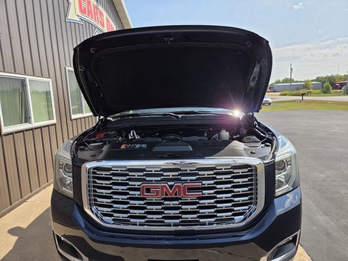 Used 2019 GMC Yukon XL Denali w/ Denali Ultimate Package AWD/4WD image 50