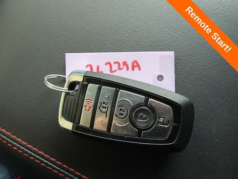 Used 2025 Ford Explorer ST-Line w/ ST-Line Street Pack AWD/4WD image 20