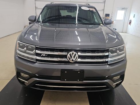 Used 2019 Volkswagen Atlas SEL R-Line AWD/4WD image 2