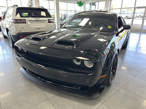 Used 2020 Dodge Challenger SRT Hellcat image 5