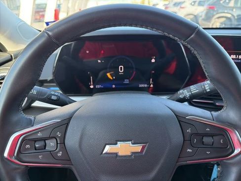 Used 2024 Chevrolet Trax LT w/ LT Convenience Package image 11