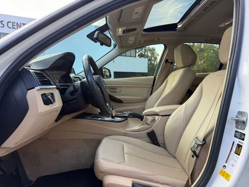 Used 2014 BMW 320i Sedan RWD image 9