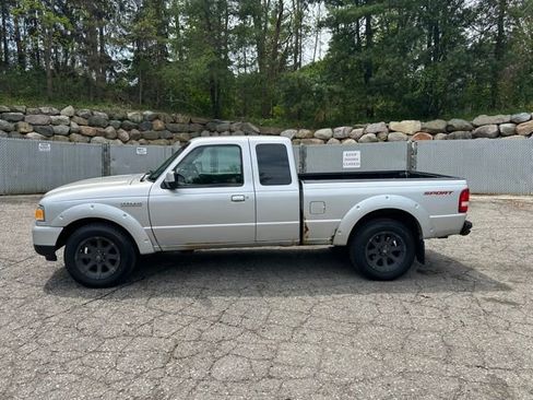 Used 2010 Ford Ranger XLT RWD image 2