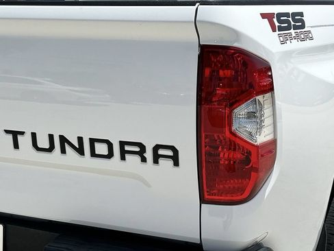 Used 2019 Toyota Tundra SR5 w/ SR5 Upgrade Package RWD image 7