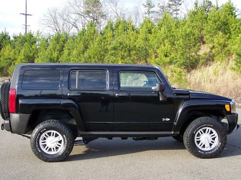 Used 2009 HUMMER H3 image 5
