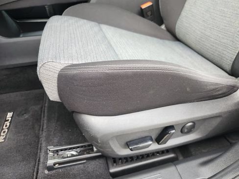 Used 2023 Nissan Rogue SV FWD image 22