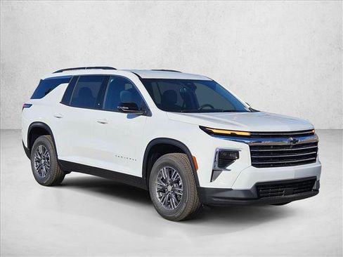 New 2026 Chevrolet Traverse LT image 7