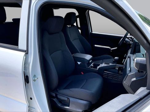 Used 2025 Toyota Tacoma SR RWD image 9