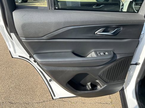 New 2024 Jeep Grand Cherokee Altitude image 11