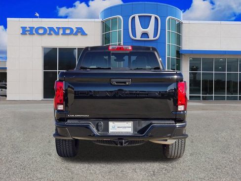 Used 2025 Chevrolet Colorado Trail Boss image 4