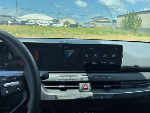 Used 2025 Kia K4 FWD image 16