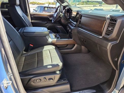 Certified 2024 Chevrolet Silverado 2500 High Country w/ High Country Premium Package AWD/4WD image 15