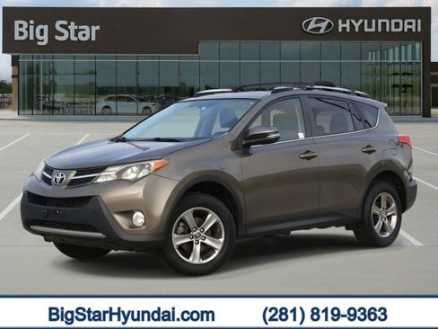Used 2015 Toyota RAV4 XLE image 1