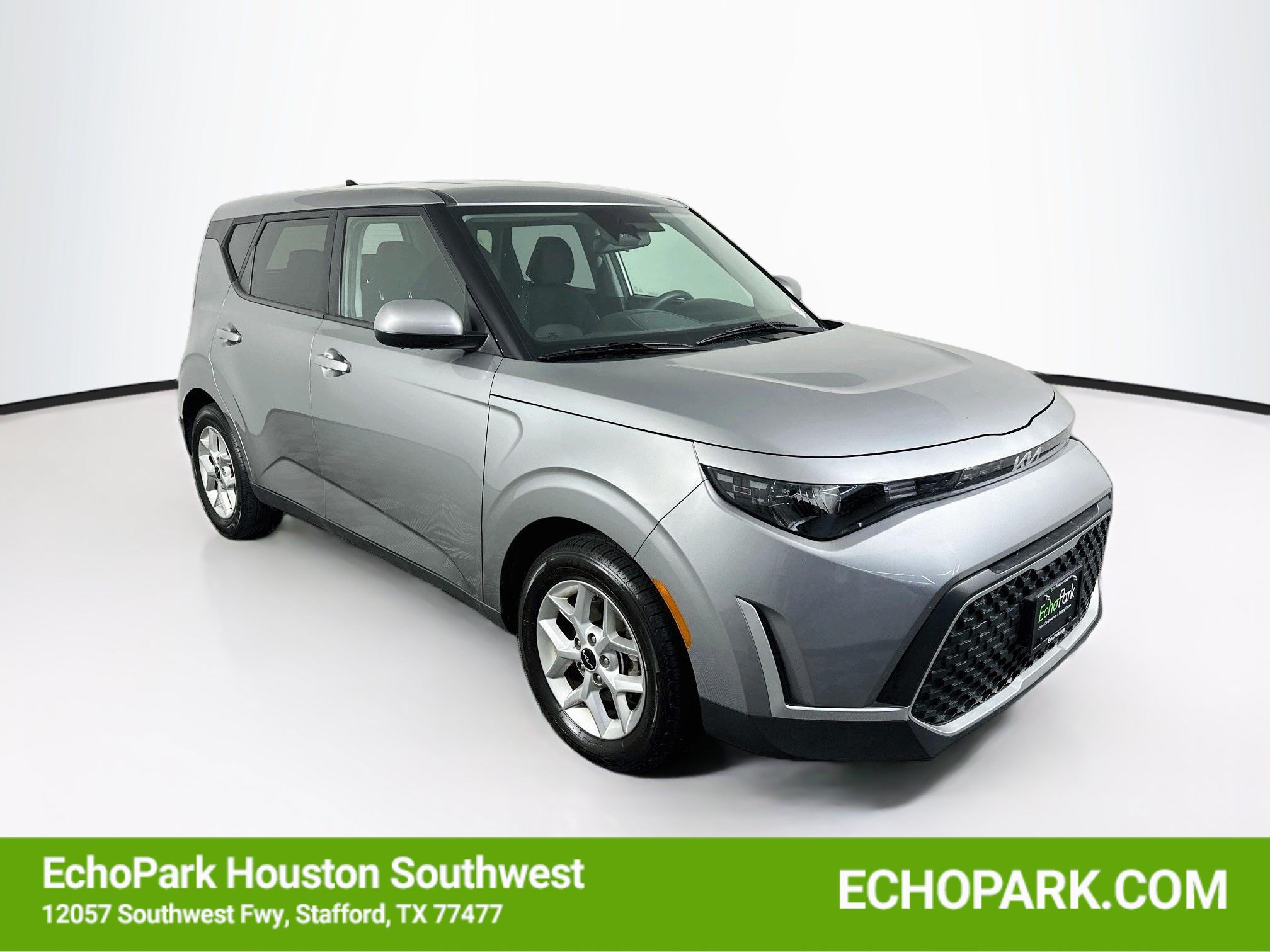 Used 2025 Kia Soul LX w/ LX Technology Package FWD image 1