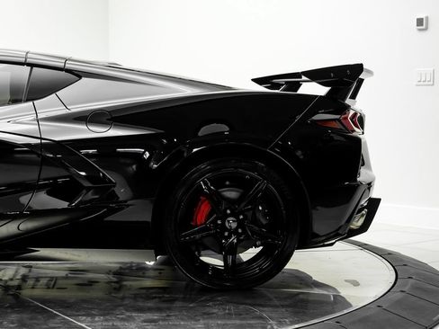 Used 2021 Chevrolet Corvette Stingray Premium Cpe w/ Engine Appearance Package RWD image 15