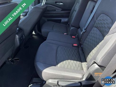 Used 2022 Nissan Pathfinder SV FWD image 18
