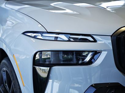 New 2026 BMW X7 xDrive40i w/ M Sport Package