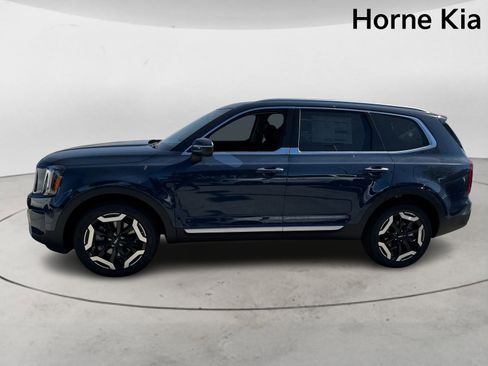 New 2025 Kia Telluride S image 6
