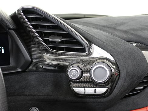 Certified 2019 Ferrari 488 Pista Spider RWD image 45