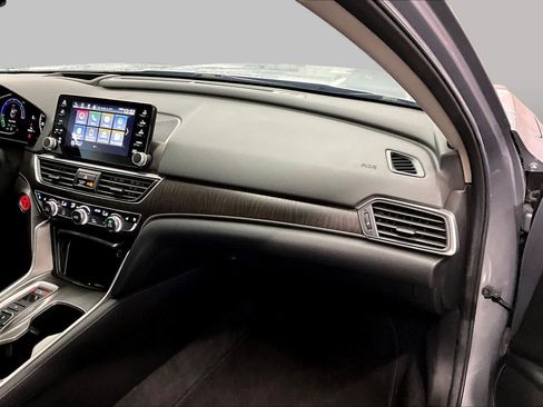 Used 2021 Honda Accord Touring image 18